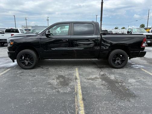 Diamond Black Crystal Pearlcoat 2020 RAM 1500 Big Horn/Lone Star