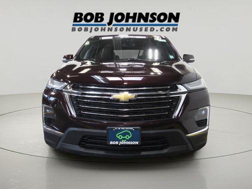 Black Cherry Metallic 2023 Chevrolet Traverse LT Cloth