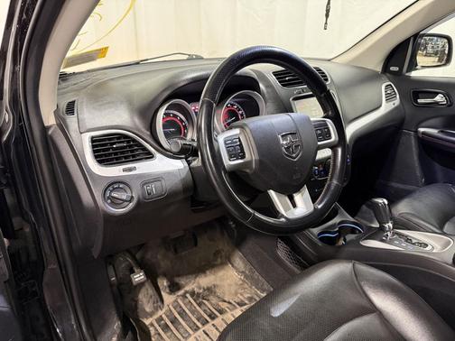 Pitch Black Clearcoat 2019 Dodge Journey GT
