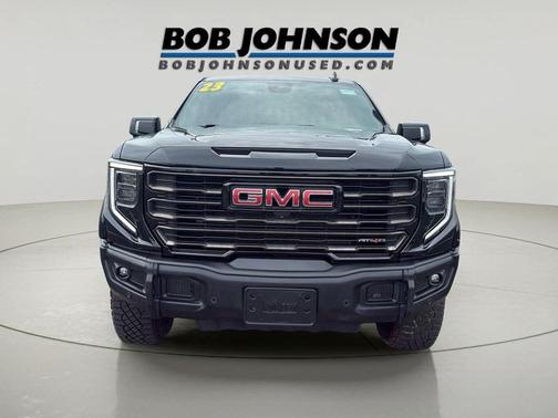 Onyx Black 2023 GMC Sierra 1500 AT4X