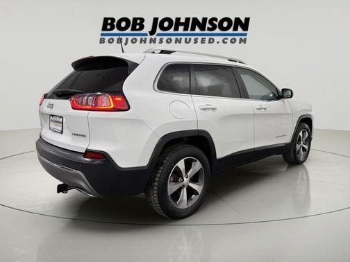 Bright White Clearcoat 2021 Jeep Cherokee Limited