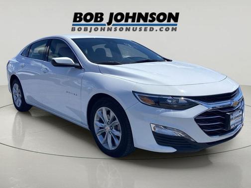 Summit White 2025 Chevrolet Malibu FWD 1LT