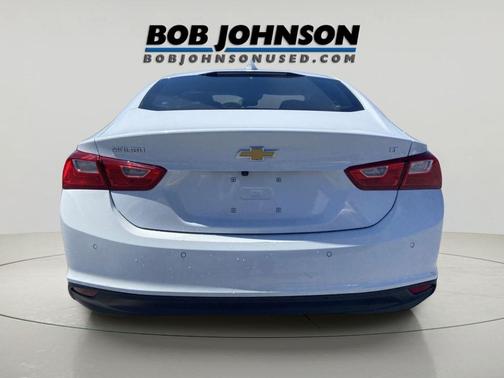 Summit White 2025 Chevrolet Malibu FWD 1LT