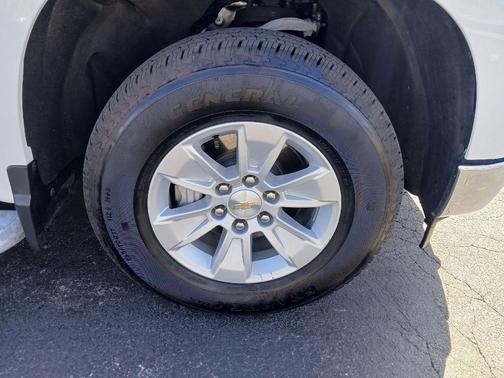 Summit White 2024 Chevrolet Silverado 1500 WT