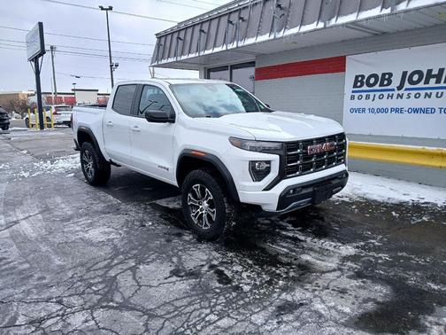 2023 GMC Canyon AT4