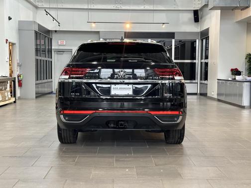 2022 Volkswagen Atlas Cross Sport 3.6L V6 SE w/Technology
