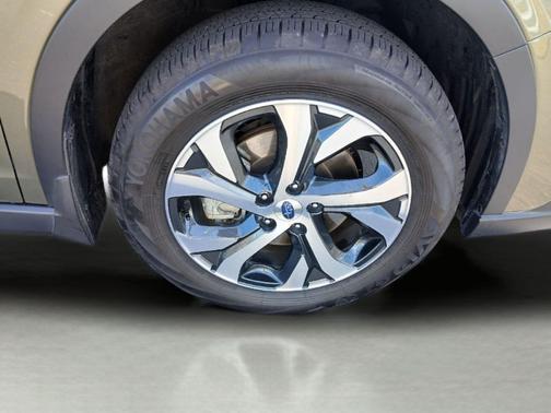 Autumn Green Metallic 2022 Subaru Outback Touring