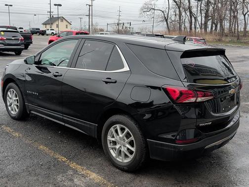 Mosaic Black Metallic 2023 Chevrolet Equinox 1LT