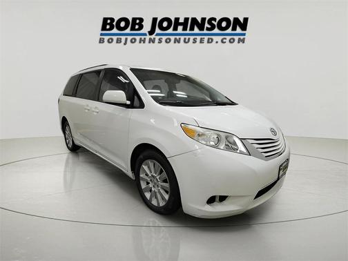2015 Toyota Sienna LE