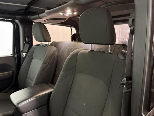 2022 Jeep Wrangler Sport S