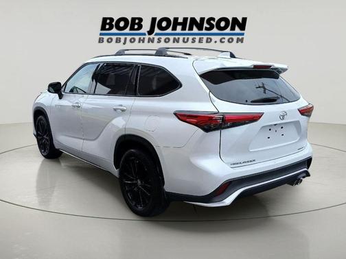 Wind Chill Pearl 2023 Toyota Highlander XSE