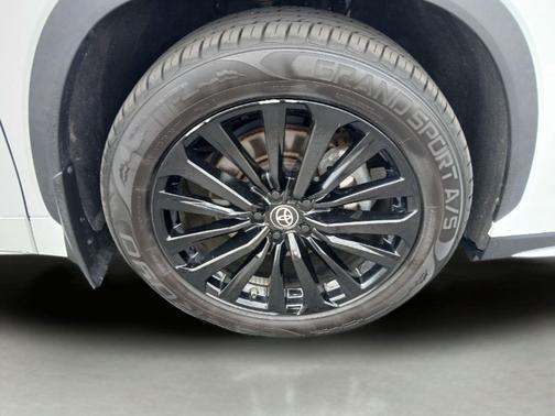 Wind Chill Pearl 2023 Toyota Highlander XSE