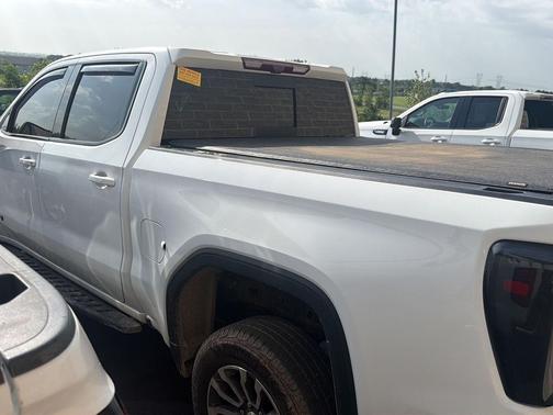 Summit White 2022 GMC Sierra 1500 AT4