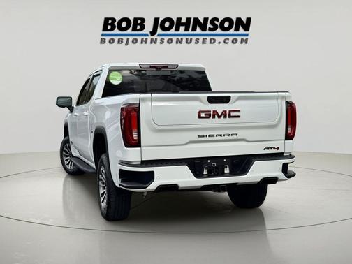 Summit White 2022 GMC Sierra 1500 AT4
