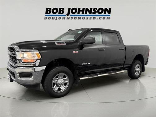 2020 RAM 2500 Tradesman Crew Cab 4X4 6'4' Box