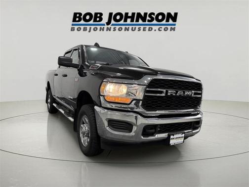 2020 RAM 2500 Tradesman Crew Cab 4X4 6'4' Box