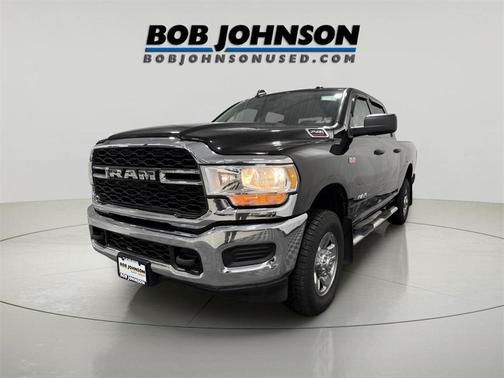 2020 RAM 2500 Tradesman Crew Cab 4X4 6'4' Box