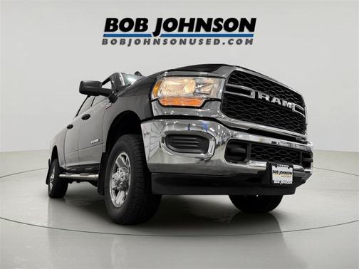 2020 RAM 2500 Tradesman Crew Cab 4X4 6'4' Box