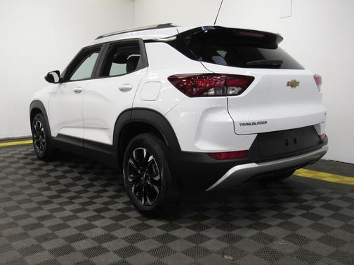 Summit White 2023 Chevrolet Trailblazer LT