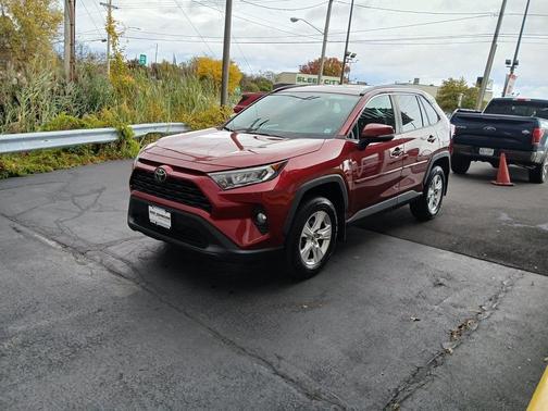 2020 Toyota RAV4 XLE