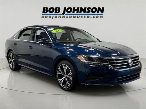 2022 Volkswagen Passat 2.0T SE