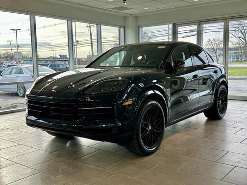 2024 Porsche Cayenne S