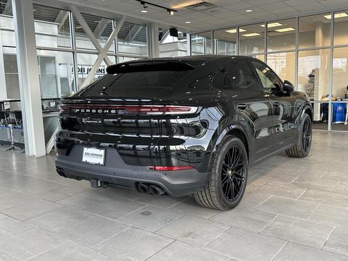 2024 Porsche Cayenne S