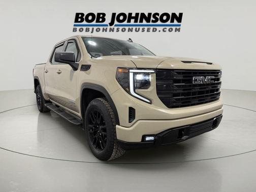 Desert Sand Metallic 2022 GMC Sierra 1500 Elevation