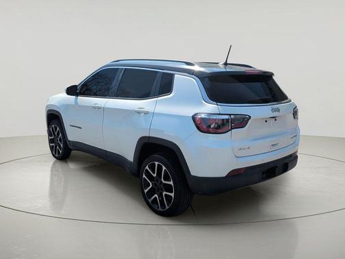 Pearl White Tri-Coat 2017 Jeep New Compass Limited