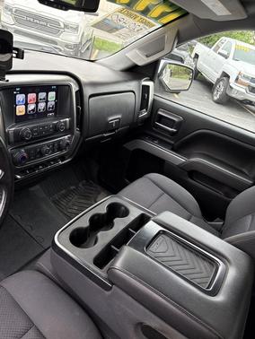 Summit White 2018 Chevrolet Silverado 1500 2LT