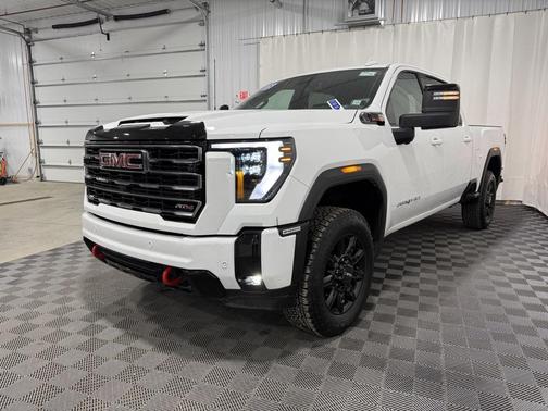 2025 GMC Sierra 2500 AT4