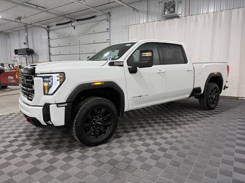 2025 GMC Sierra 2500 AT4