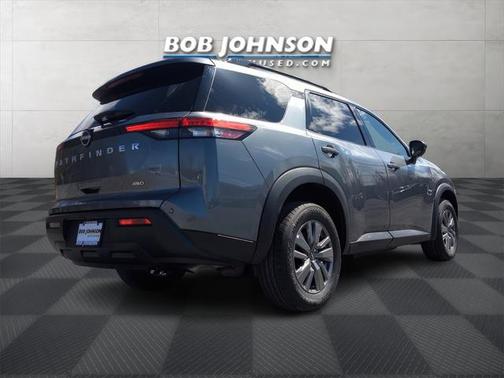 2025 Nissan Pathfinder SV 4WD