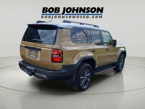 Trail Dust/Gray Scape Roof 2026 Toyota Land Cruiser Base