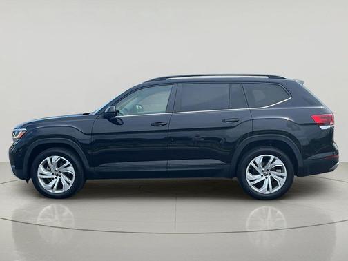 Deep Black Pearl 2021 Volkswagen Atlas 3.6L SE w/Technology
