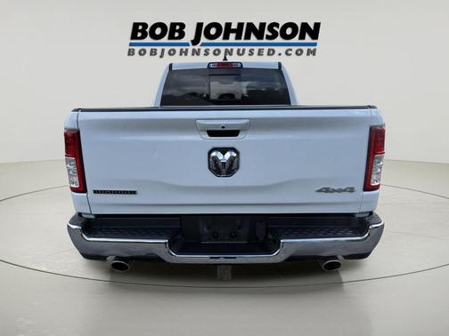 Bright White Clearcoat 2022 RAM 1500 Big Horn/Lone Star