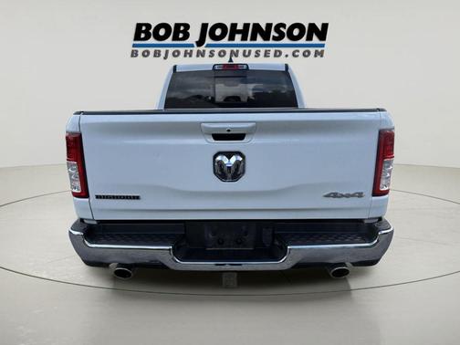 Bright White Clearcoat 2022 RAM 1500 Big Horn/Lone Star