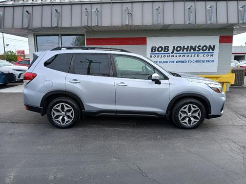 Ice Silver Metallic 2021 Subaru Forester Premium