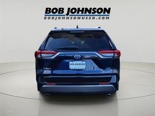 2020 Toyota RAV4 Hybrid SE