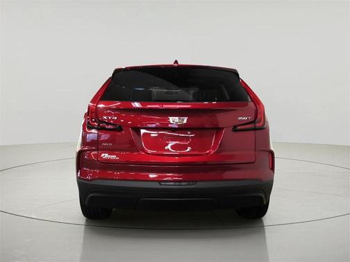 2024 Cadillac XT4 Luxury