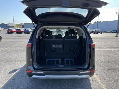 2023 Kia Carnival LX