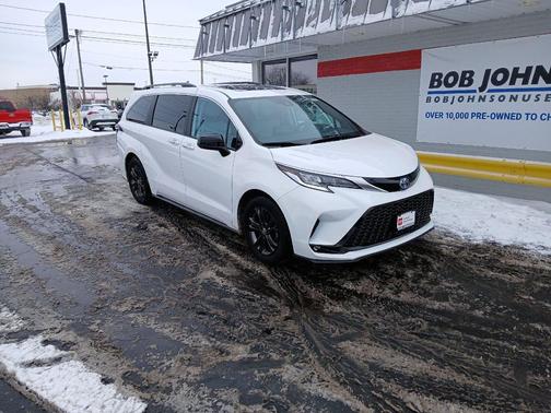 2024 Toyota Sienna XSE 7 Passenger