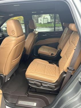 Argent Silver Metallic 2023 Cadillac Escalade Sport