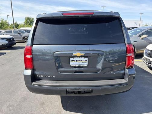 Shadow Gray Metallic 2019 Chevrolet Suburban LT