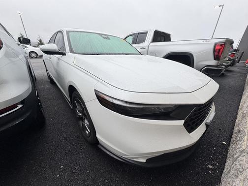 Platinum White Pearl 2024 Honda Accord EX