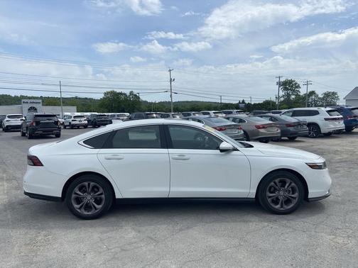 Platinum White Pearl 2024 Honda Accord EX