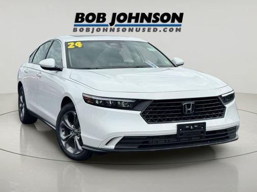 Platinum White Pearl 2024 Honda Accord EX