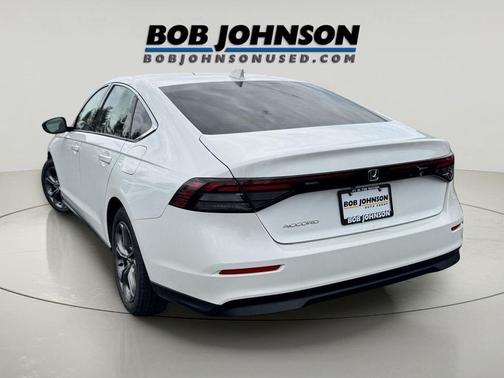 Platinum White Pearl 2024 Honda Accord EX