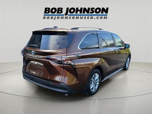 2023 Toyota Sienna XLE 7 Passenger