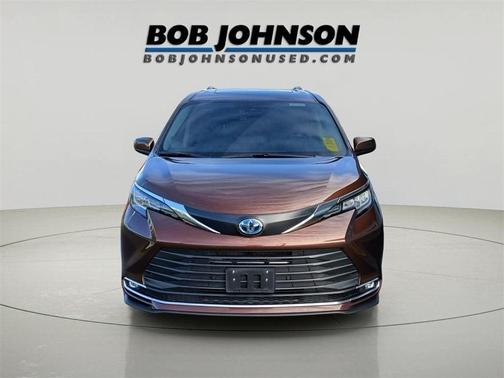2023 Toyota Sienna XLE 7 Passenger